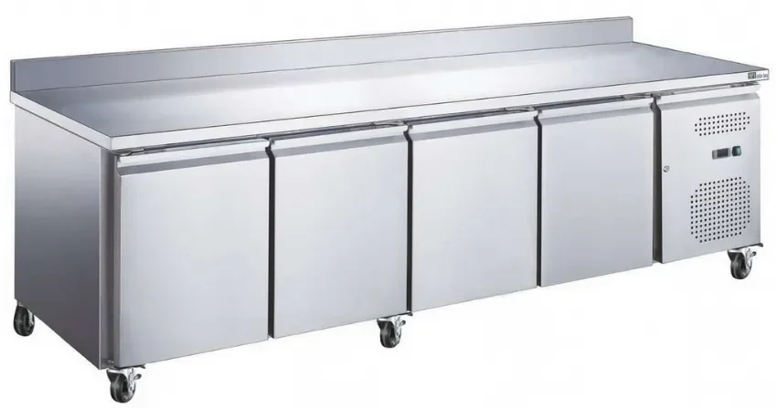 Table réfrigérée positive inox avec dosseret 4 portes température +2/+8°c Must-Have