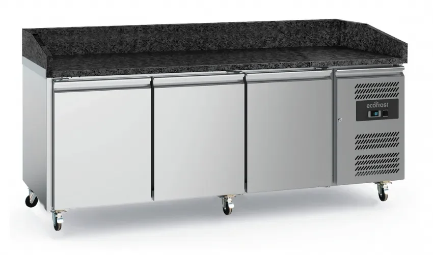 Promotion Meuble à pizza professionnel en inox 3 portes avec dosseret et plan en granit noir +2/+8